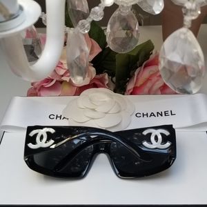 Auth Chanel Mother of pearl sunglasse